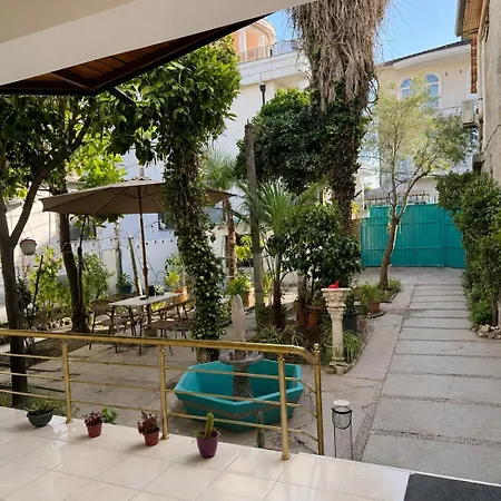 Villa Halili - The Garden Retreat *