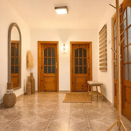 Halili - The Garden Retreat