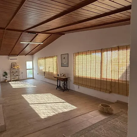 Halili - The Garden Retreat *